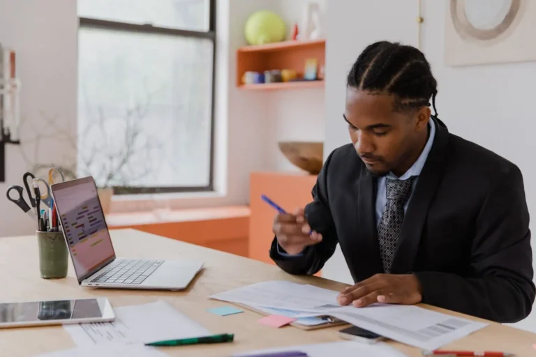 Gestion des assurances en entreprise : piloter, pas seulement souscrire